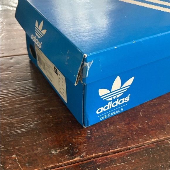 Stan Smith 2 Originals brand New With Tags and Box 10 1/2 - Picture 9 of 11